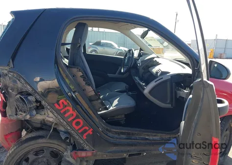 2009 Smart Fortwo Brabus/Passion/Pure из США, поврежденный, VIN WMEEJ31X99K225942